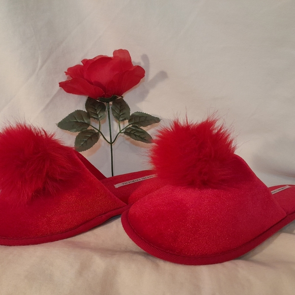 - Victoria Secret Red Pom Pom Slippers - Picture 8 of 8